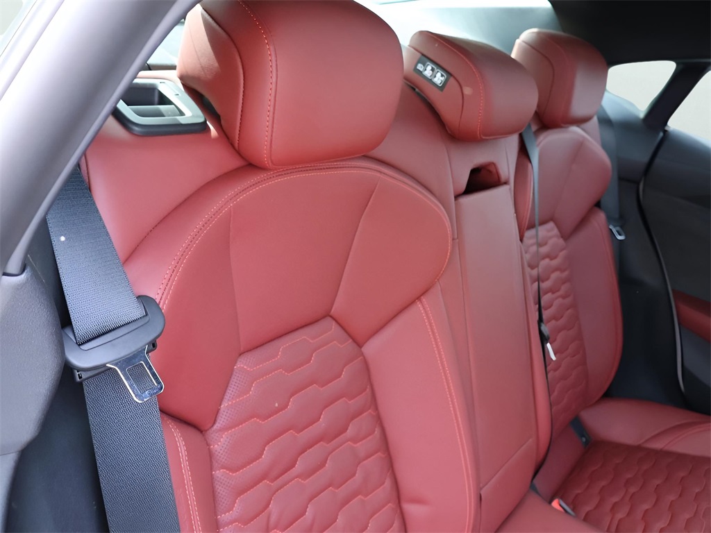 2023 Audi e-tron GT Prestige photo 12