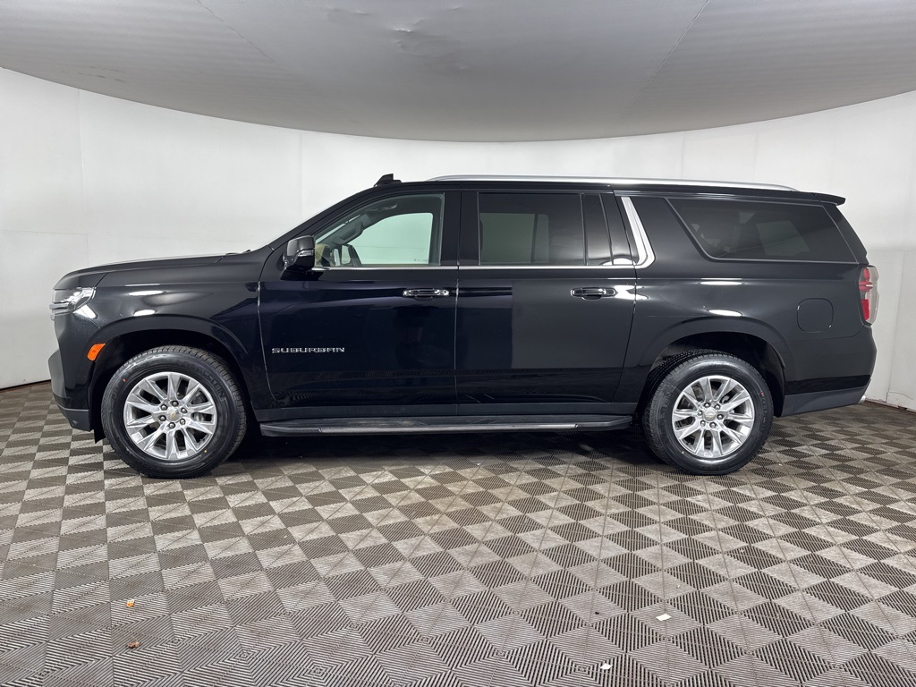 2024 Chevrolet Suburban Premier photo 4