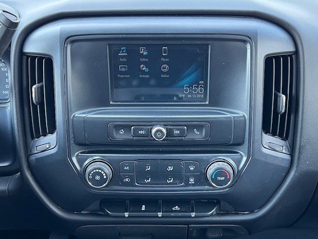 2018 Chevrolet Silverado 1500 Custom photo 19
