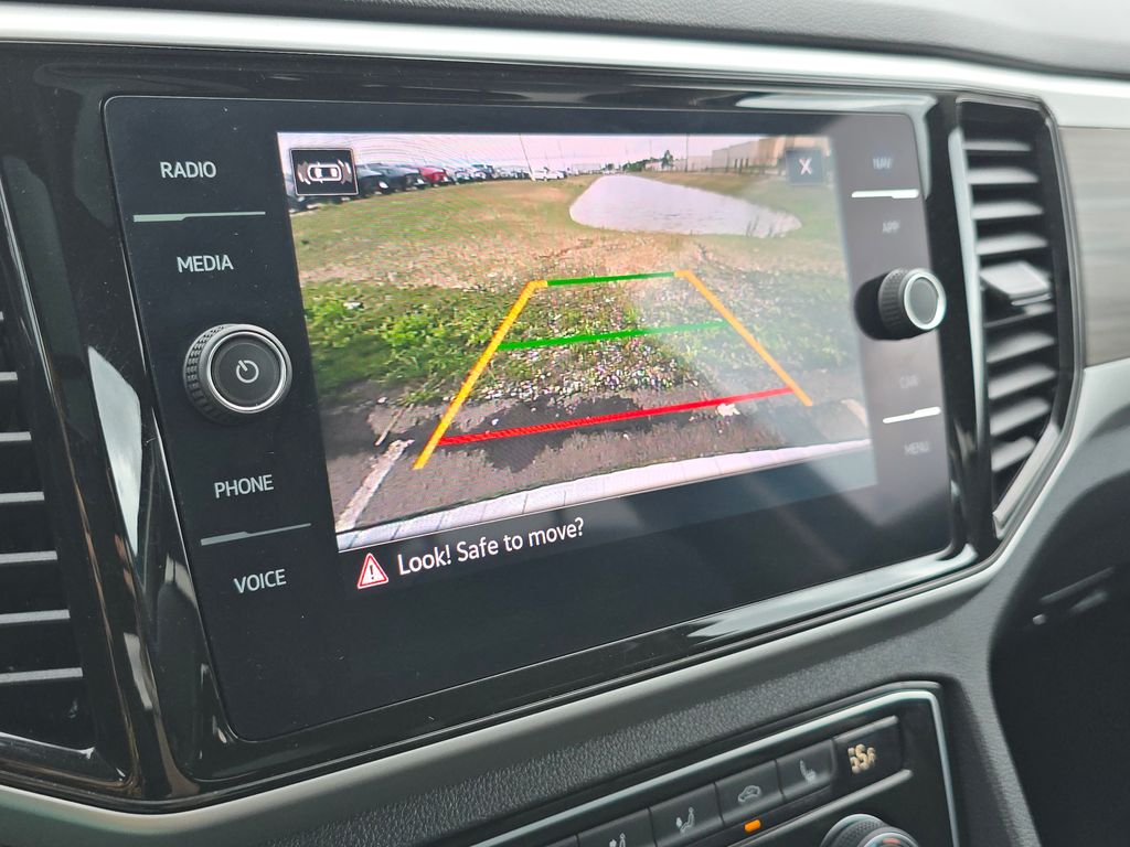 2023 Volkswagen Atlas SEL photo 29