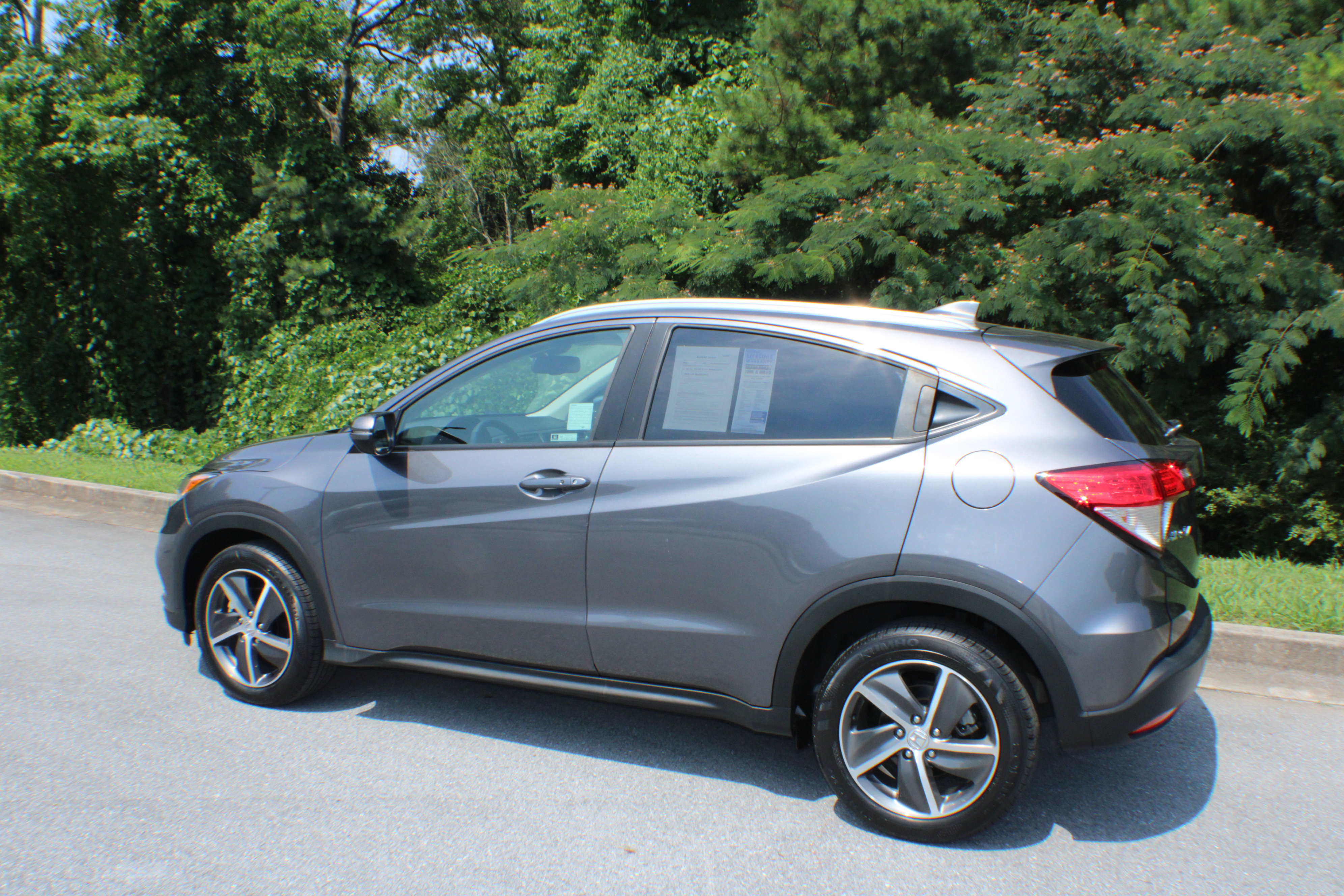 2022 Honda HR-V EX-L photo 3