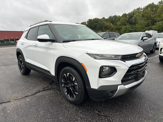2021 Chevrolet Trailblazer LT photo 3