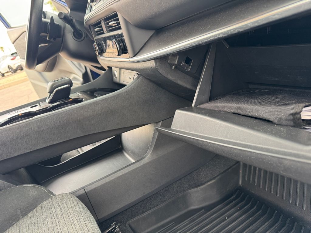2023 Nissan Rogue SV photo 27