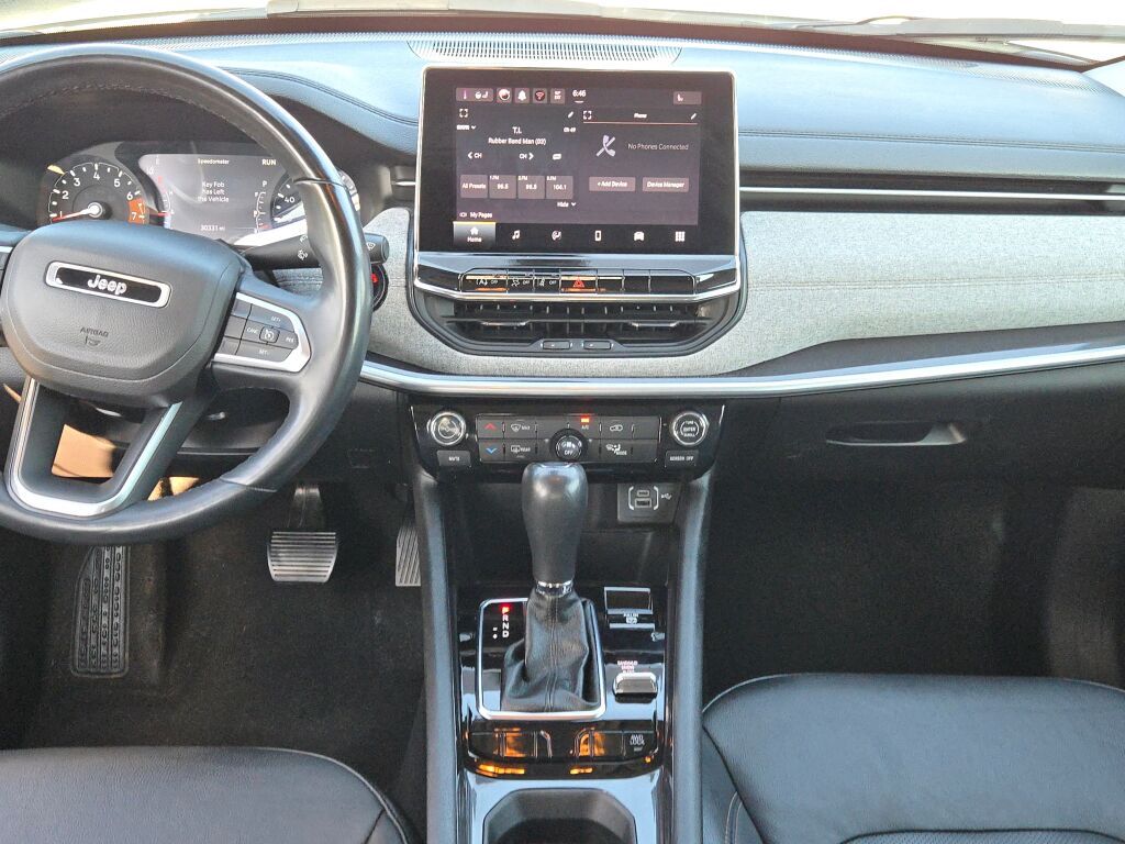 2022 Jeep Compass Latitude Lux photo 18
