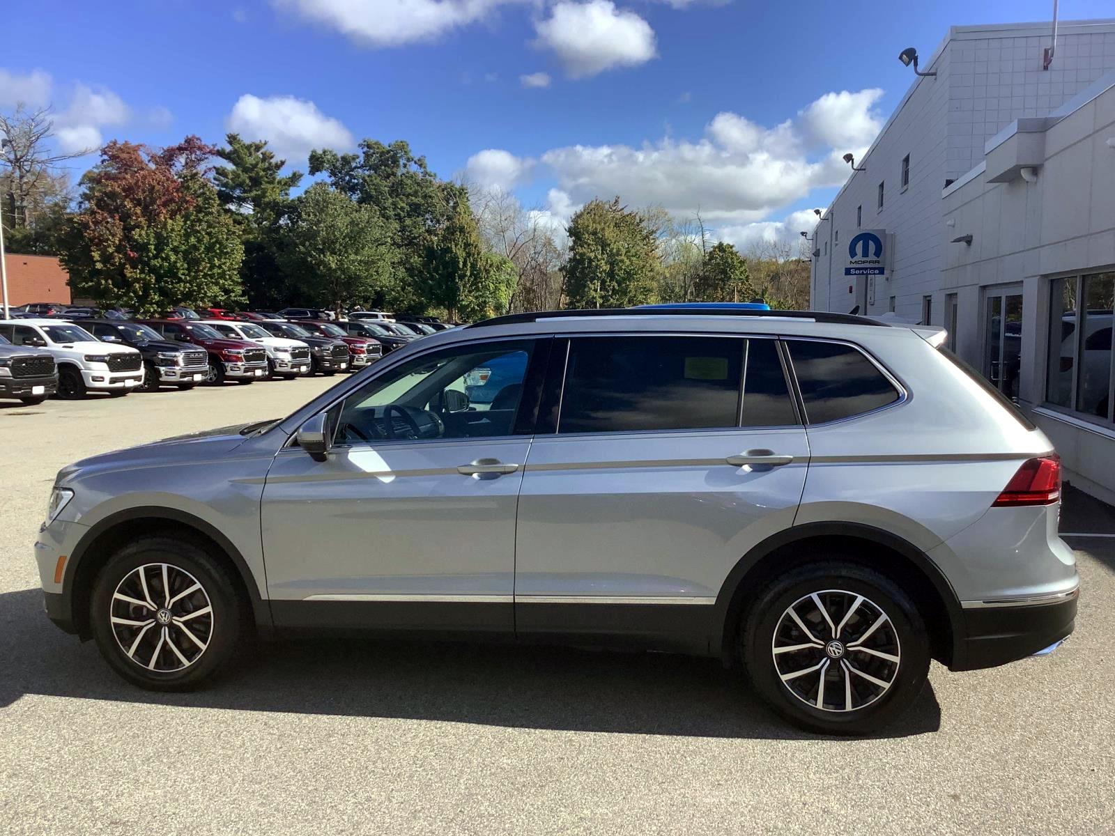 2021 Volkswagen Tiguan R-Line Black SEL photo 10