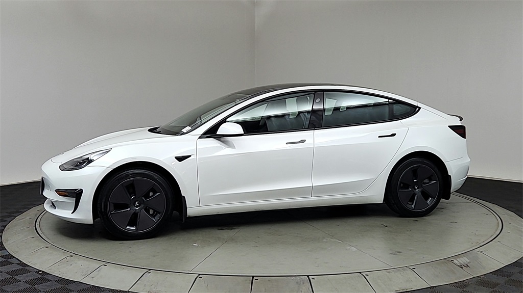 2023 Tesla Model 3 photo 4