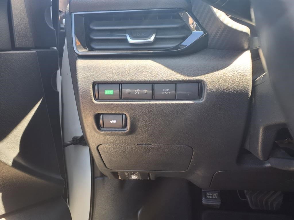 2022 Nissan Sentra SV photo 13
