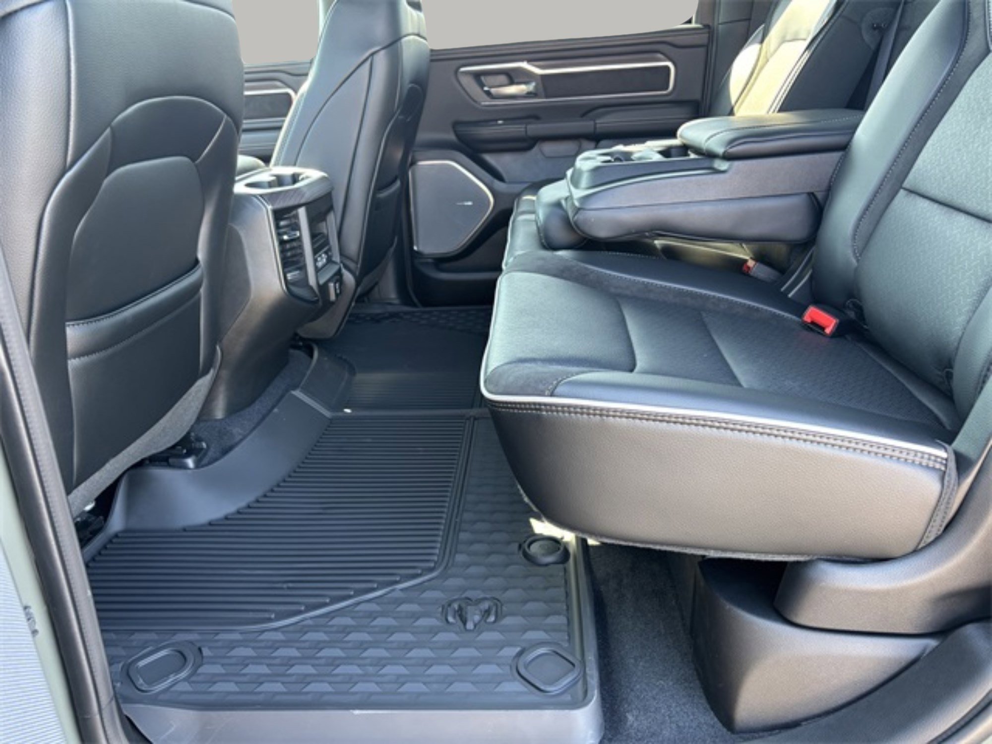 2026 Ram 1500 Laramie photo 19