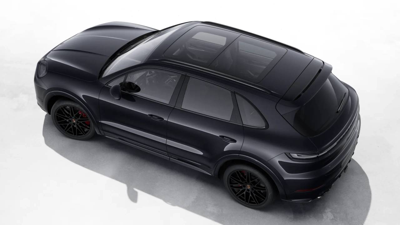 2026 Porsche Cayenne GTS photo 4