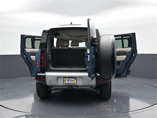 2024 Land Rover Defender 110 S photo 30