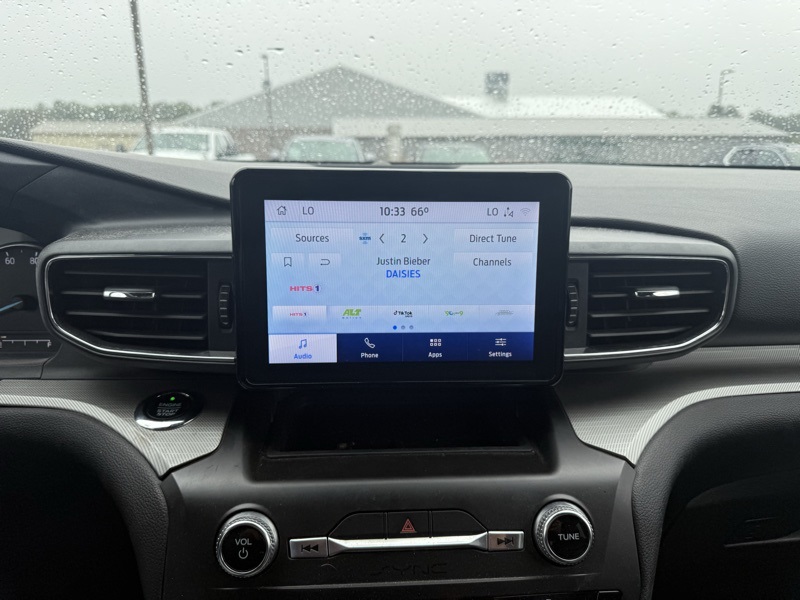 2020 Ford Explorer XLT photo 12