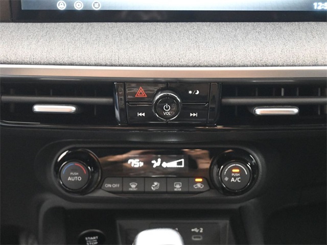 2026 Nissan Kicks SV photo 4