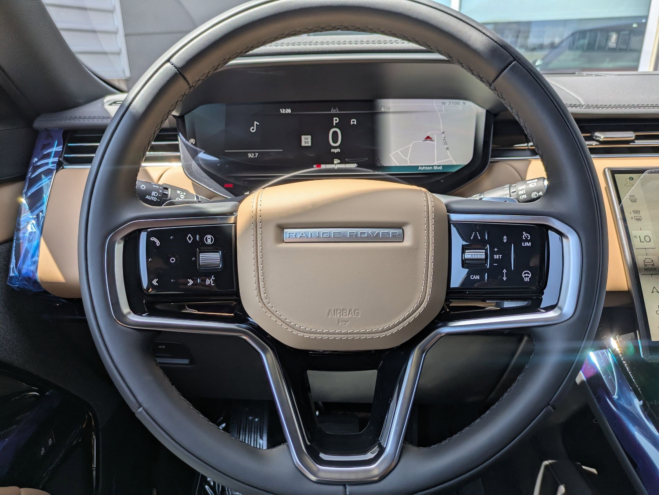 2025 Land Rover Range Rover Sport SE photo 11