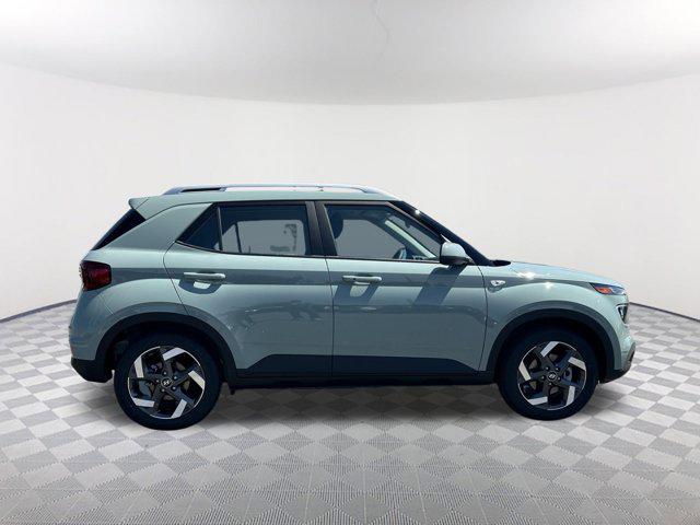 2025 Hyundai Venue Limited photo 4