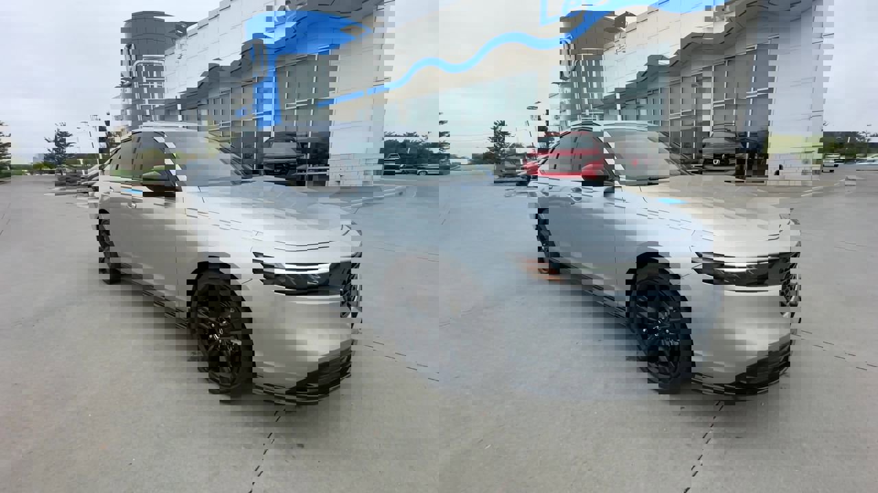 2024 Honda Accord Hybrid Sport-L photo 2