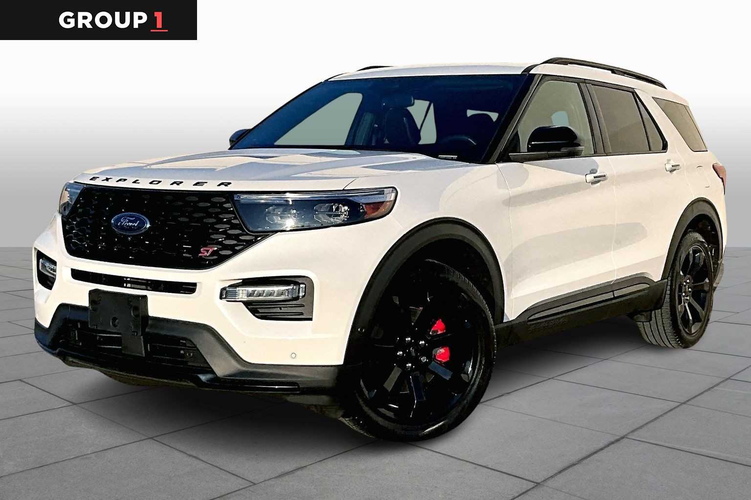 2022 Ford Explorer ST's photo