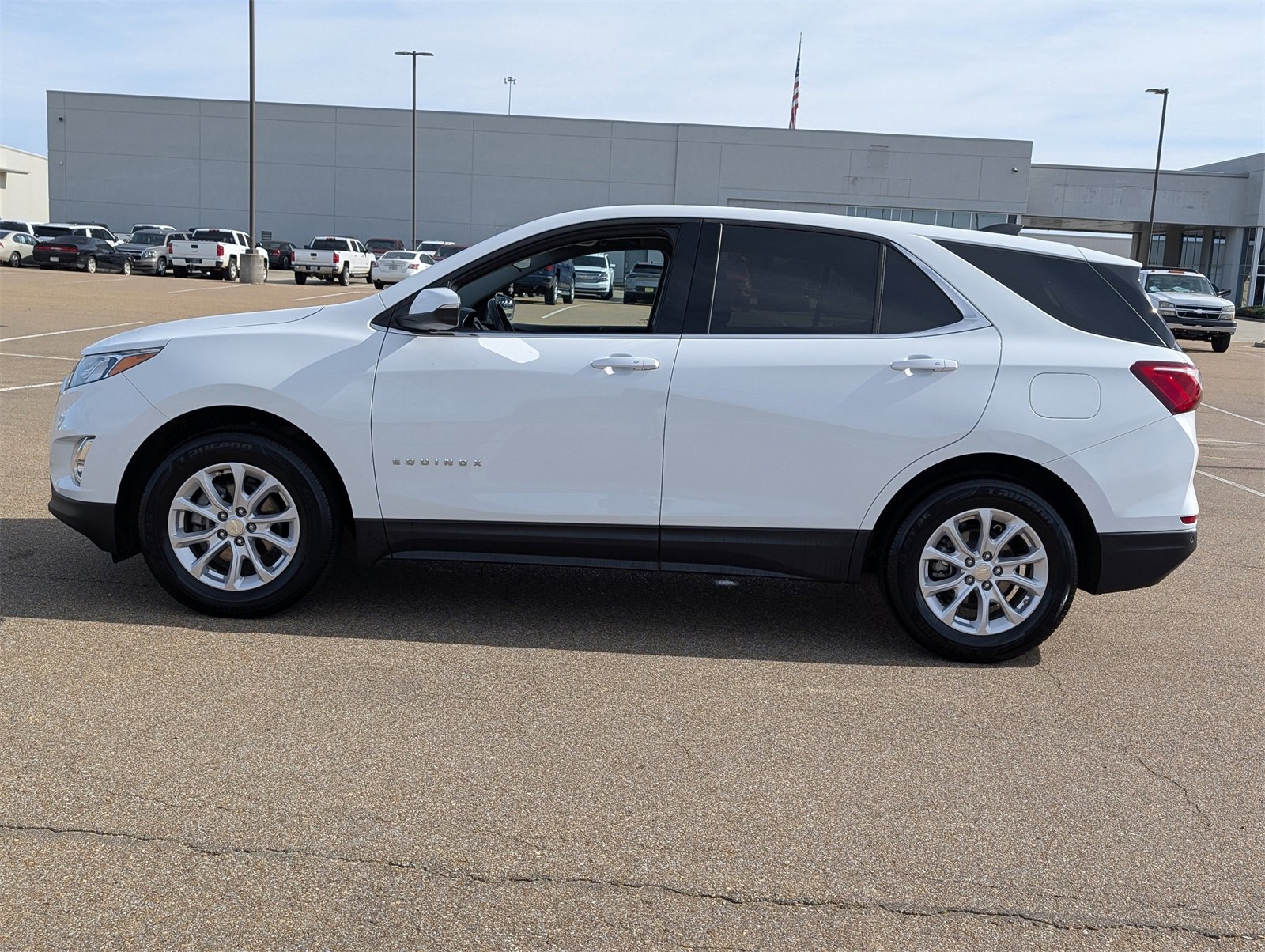 Used 2019 Chevrolet Equinox LT with VIN 3GNAXKEV0KS645847 for sale in Madison, MS