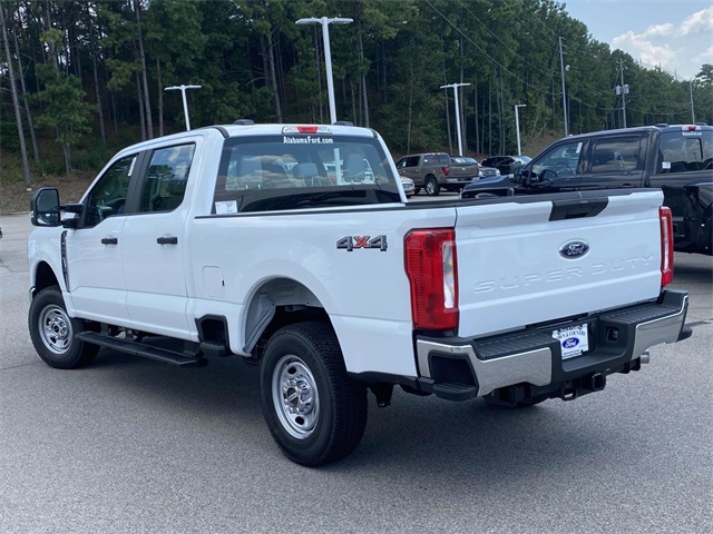 2025 Ford F-250 photo 3
