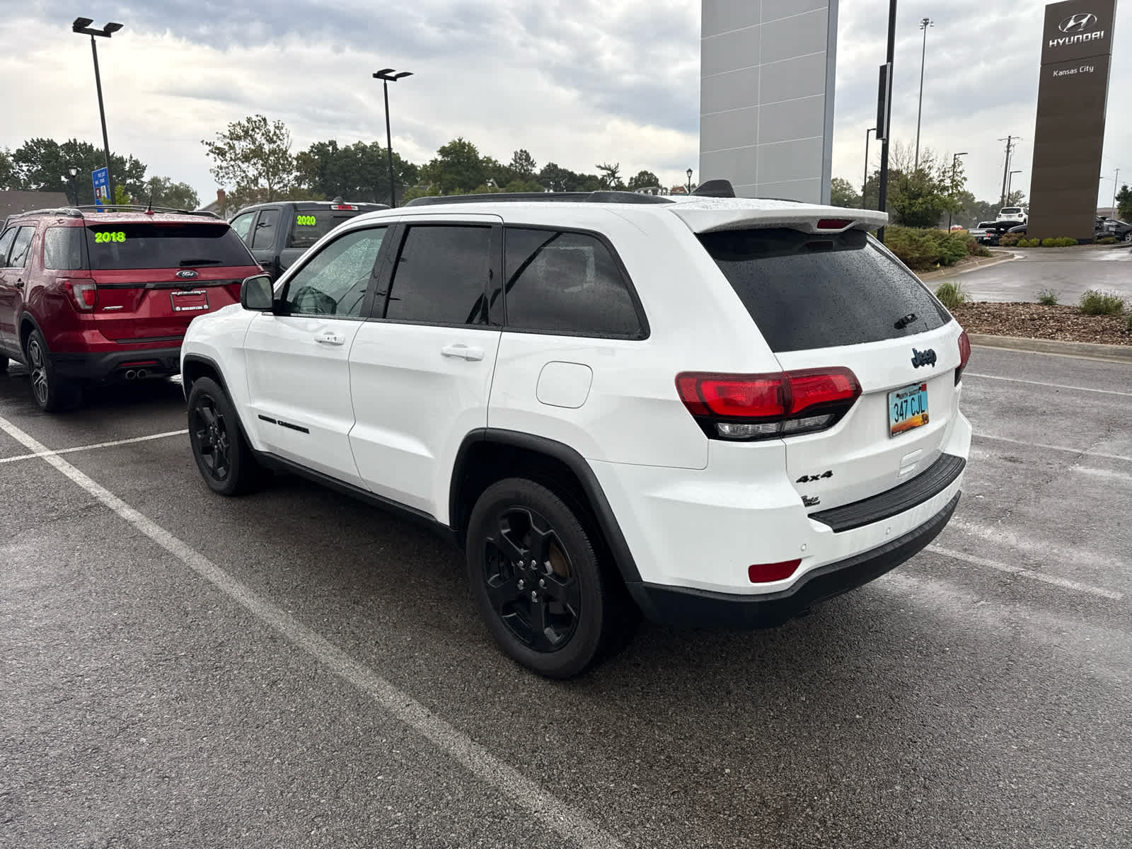 2020 Jeep Grand Cherokee Laredo photo 4