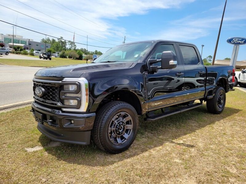 2025 Ford F-250 XL photo 3