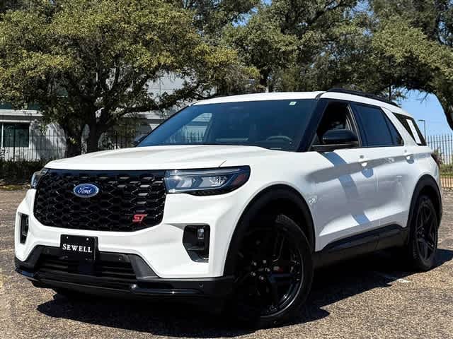 2025 Ford Explorer ST's photo