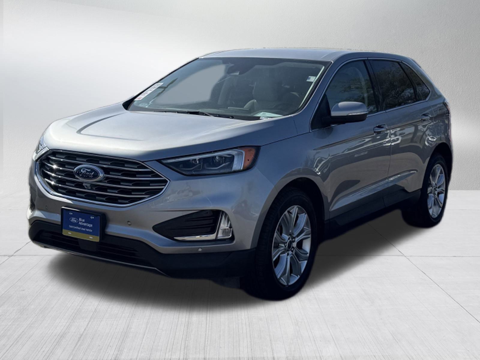 2022 Ford Edge Titanium photo 3