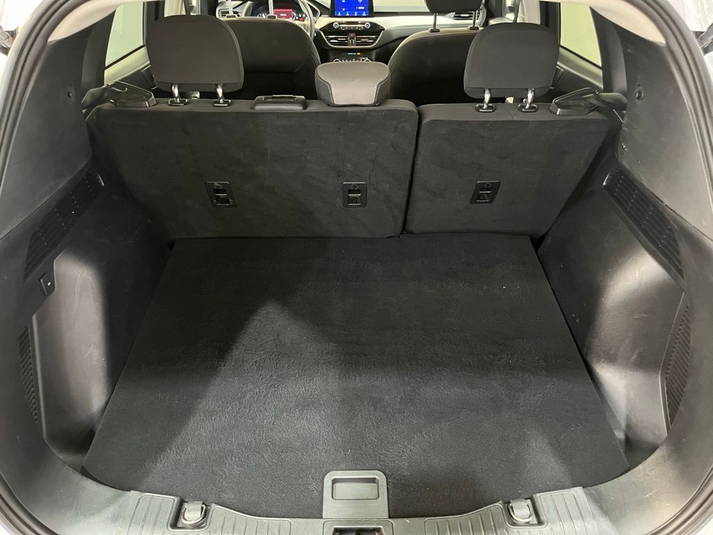 2022 Ford Escape Hybrid SE photo 8