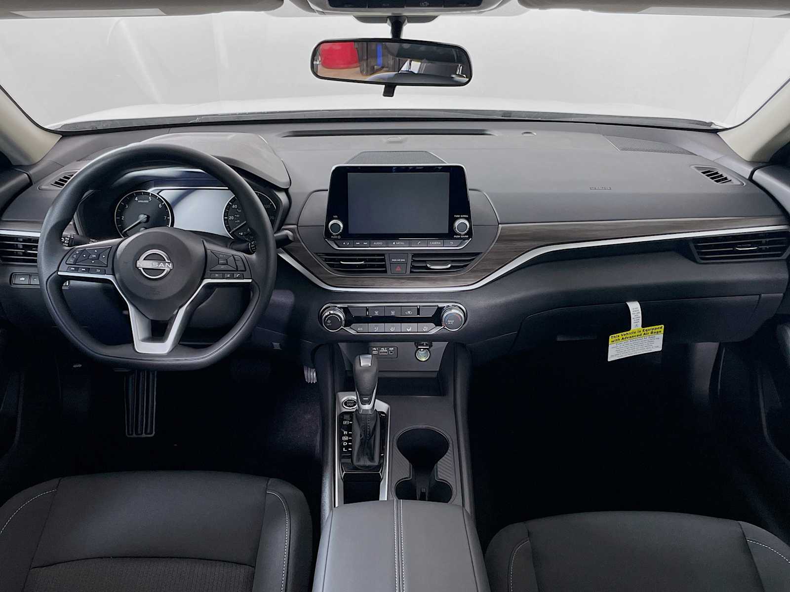 2025 Nissan Altima SV photo 3