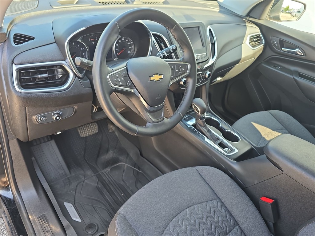 2023 Chevrolet Equinox LT photo 10