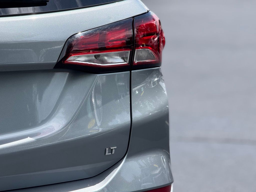 2024 Chevrolet Equinox LT photo 9