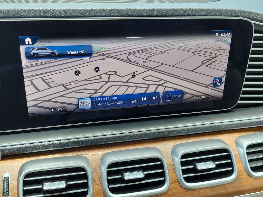 2025 Mercedes Benz GLE 350 4MATIC photo 18