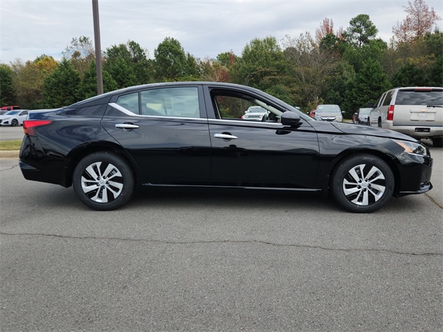 2025 Nissan Altima 2.5 S photo 2
