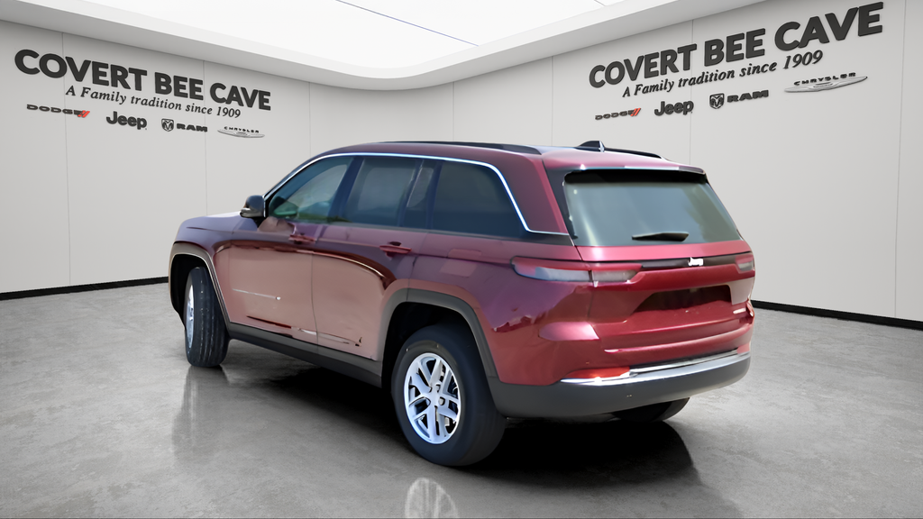 2025 Jeep Grand Cherokee Laredo X photo 2