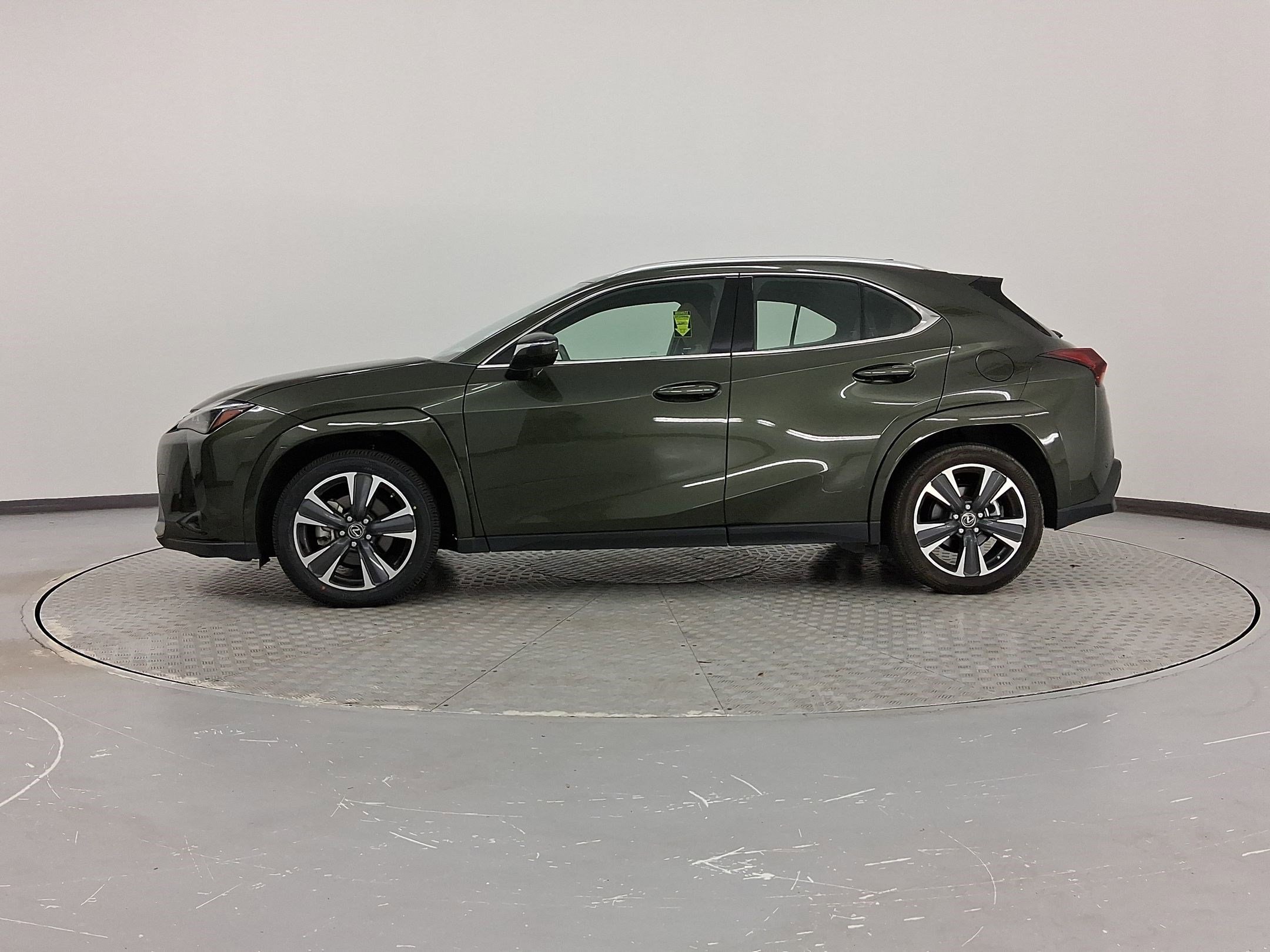 2024 Lexus UX 250h Premium photo 2