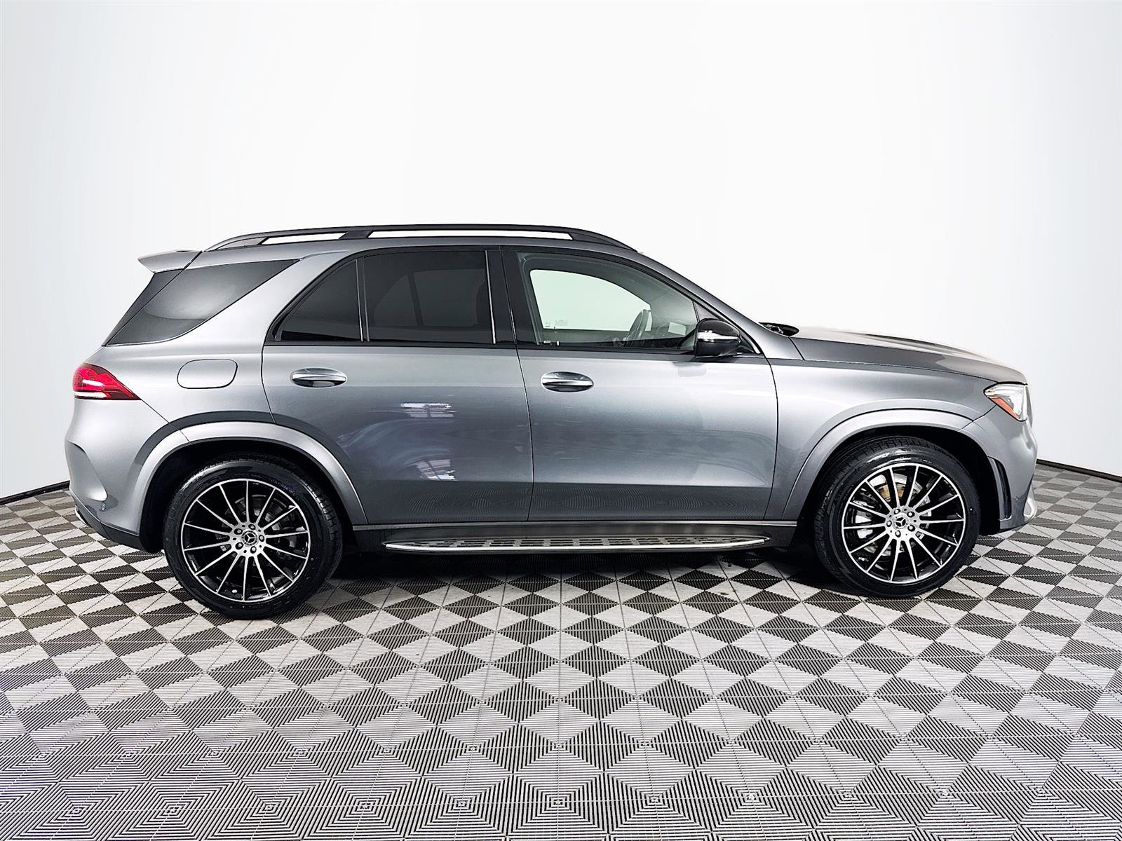 2023 Mercedes Benz GLE 350 photo 2