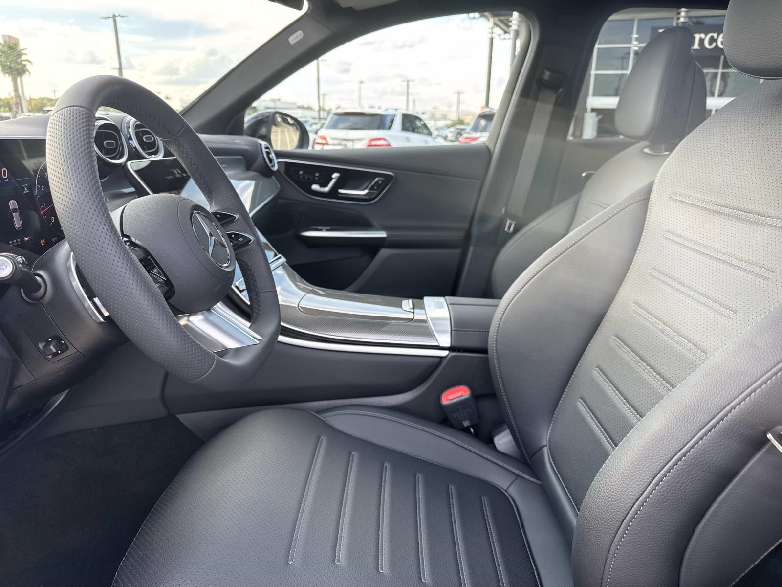 2026 Mercedes Benz GLC 300 photo 9