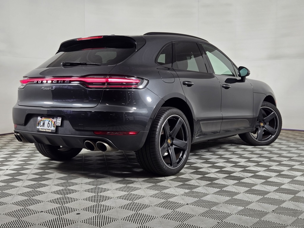 2021 Porsche Macan S photo 2