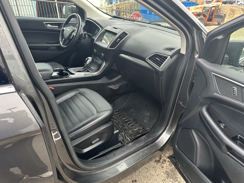 2018 Ford Edge SEL photo 4