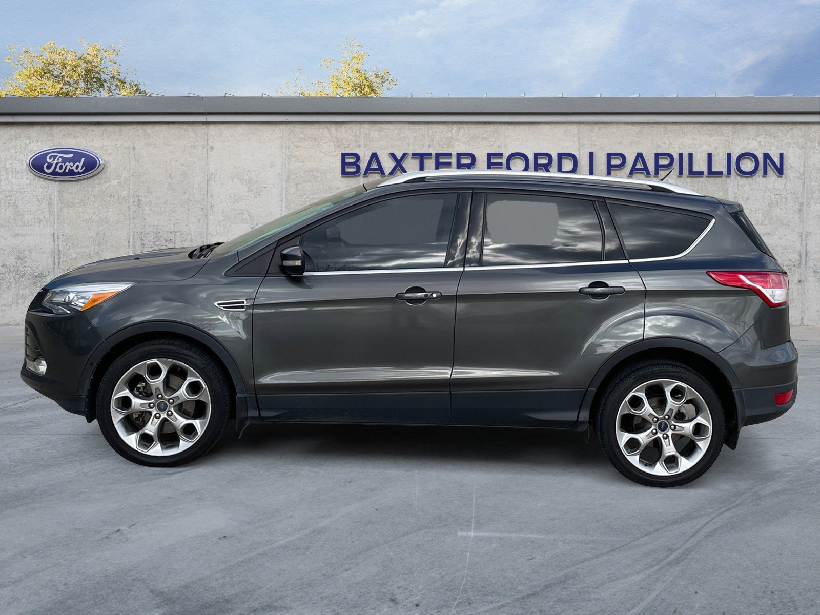 2016 Ford Escape Titanium photo 2
