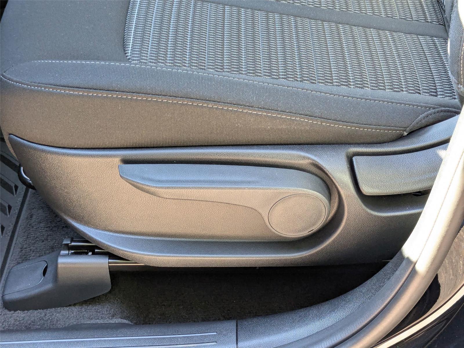 2026 Kia Sorento LX photo 15
