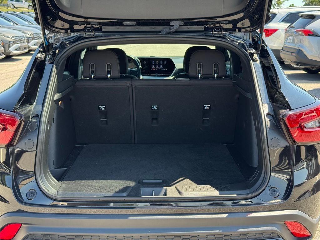 2024 Chevrolet Trax photo 9