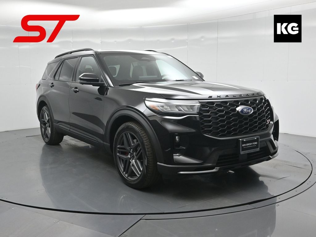 2026 Ford Explorer ST's photo