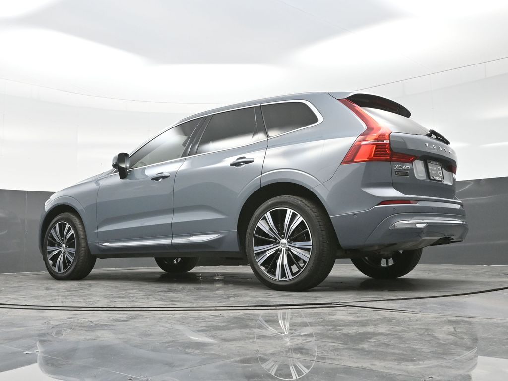 2023 Volvo XC60 B5 Plus photo 26