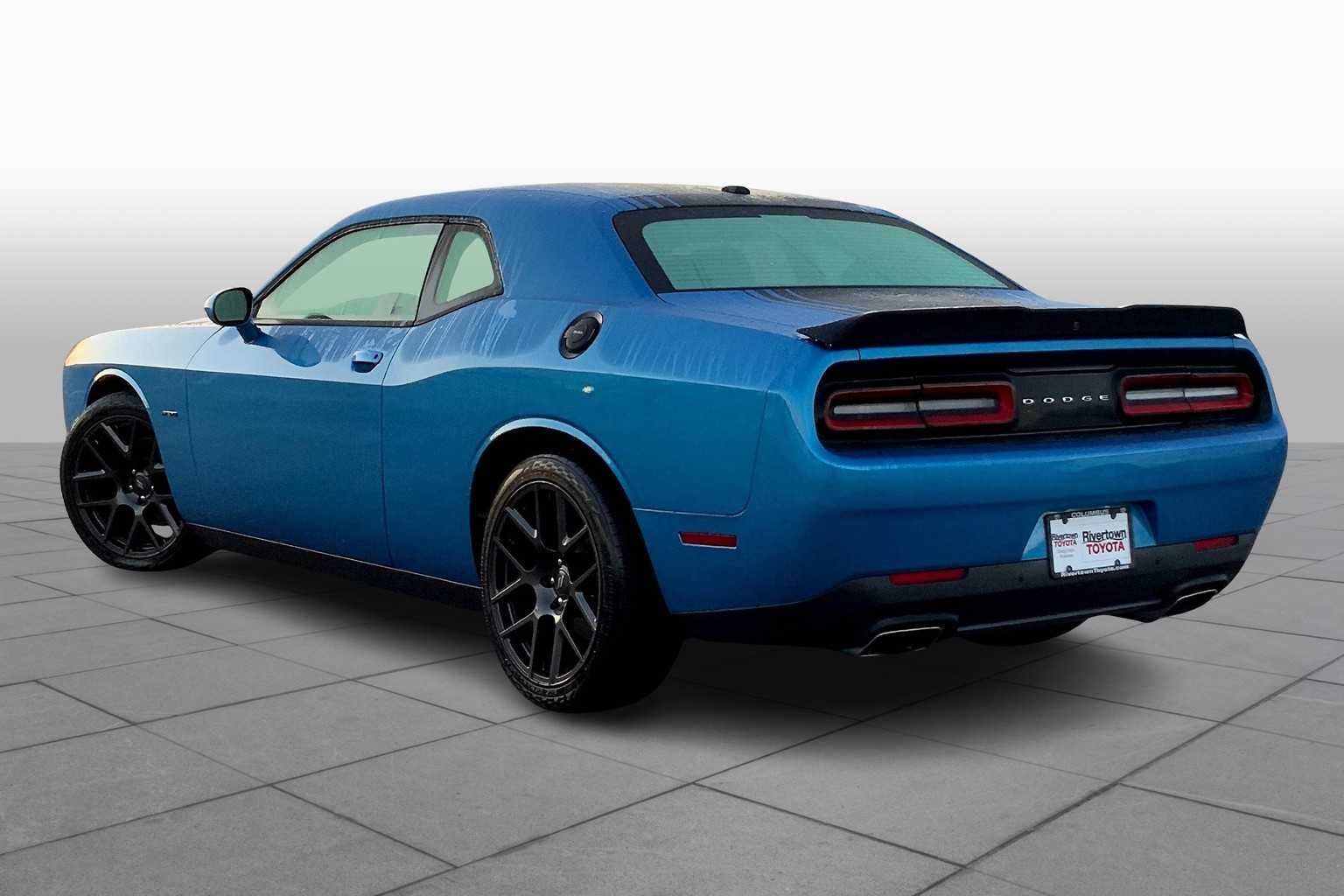 2018 Dodge Challenger R/T Shaker photo 9