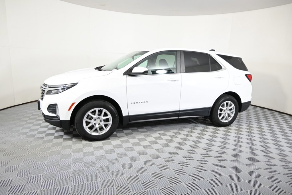 Used 2022 Chevrolet Equinox LT with VIN 3GNAXUEV4NL267672 for sale in Forest Lake, Minnesota