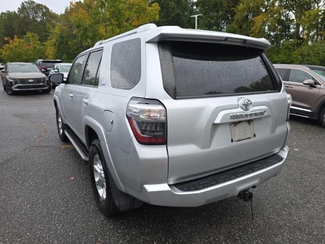 2014 Toyota 4Runner SR5 photo 4