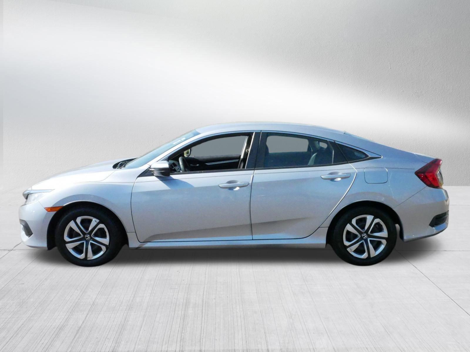 2016 Honda Civic LX photo 4
