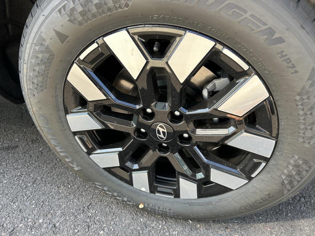 2025 Hyundai Santa Cruz SEL Activity photo 8