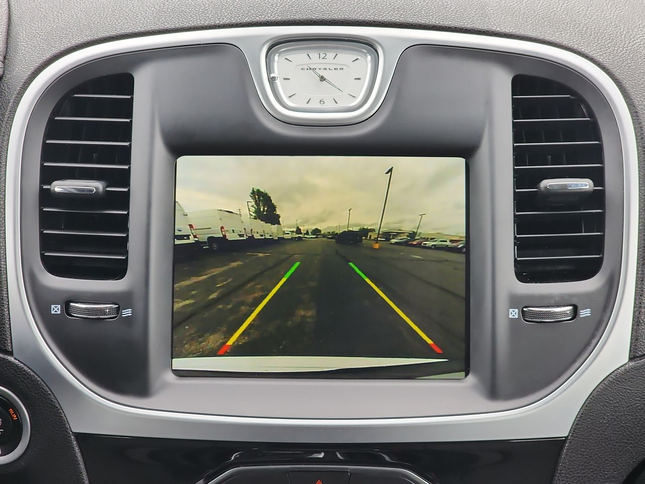 2023 Chrysler 300 Touring photo 15