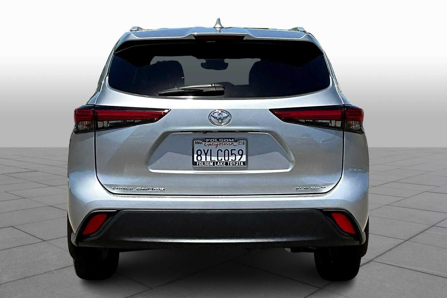 2022 Toyota Highlander XLE photo 4